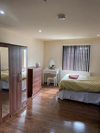 Studio To Rent In Balmoral Road, London, NW2