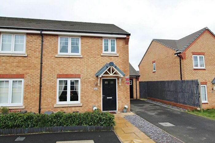 3 Bedroom Semi-Detached House For Sale In Fieldfare Gardens, Guisborough, TS14