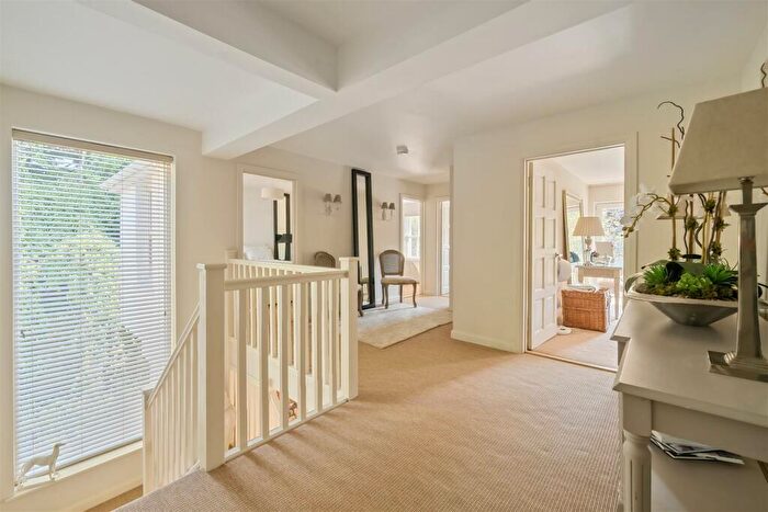 5 Bedroom Detached House For Sale In Botley Road, Burridge, Southampton, SO31