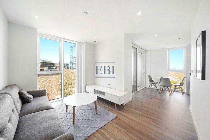 1 Bedroom Flat For Sale In Skylark Point, Newnton Close, Woodberry Down, N4
