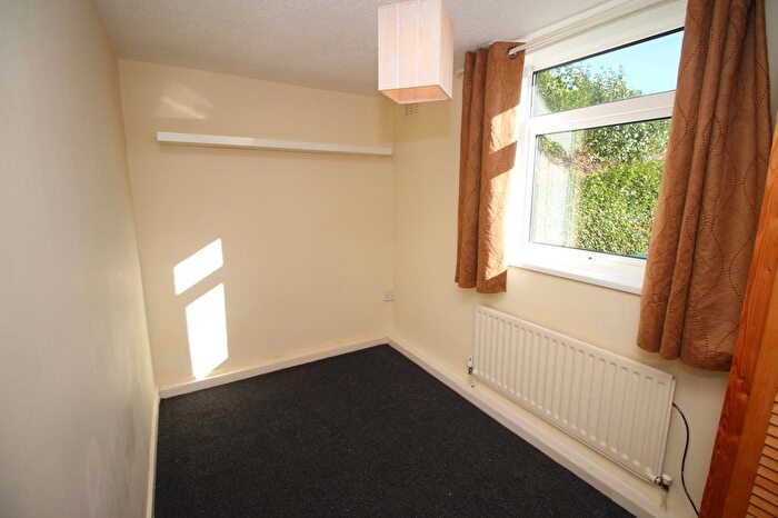 2 Bedroom Flat To Rent In Creighton Avenue, Kenton, Newcastle Upon Tyne., NE3