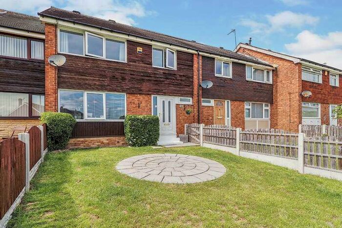 3 Bedroom House To Rent In Lapwater Road, Rotherham, South Yorkshire, S61