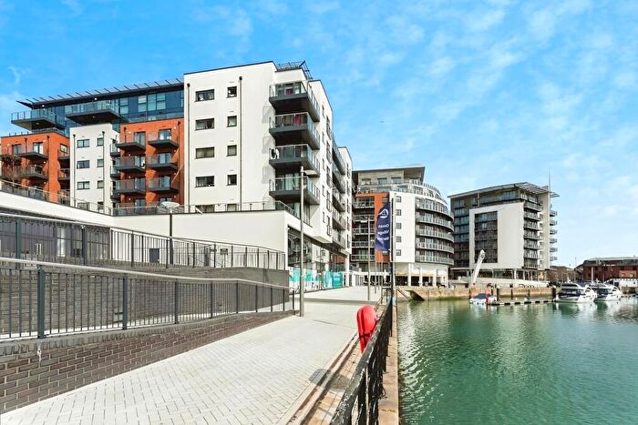 2 Bedroom Apartment To Rent In Ocean Way, Southampton, SO14
