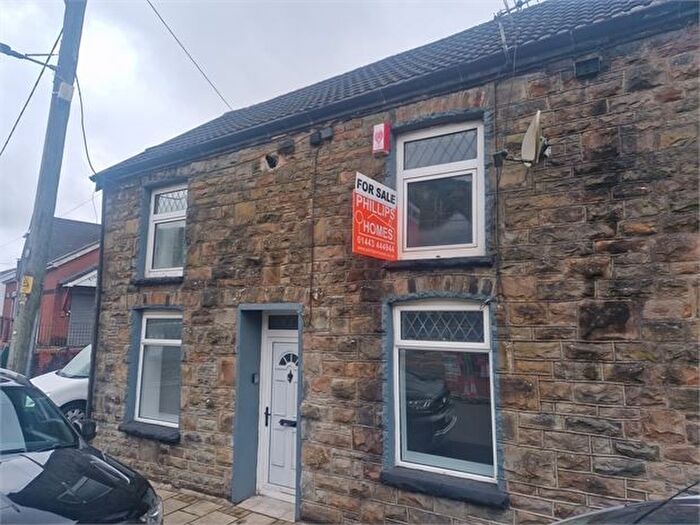 2 Bedroom End Of Terrace House For Sale In East Street, Tylorstown, Ferndale, CF43