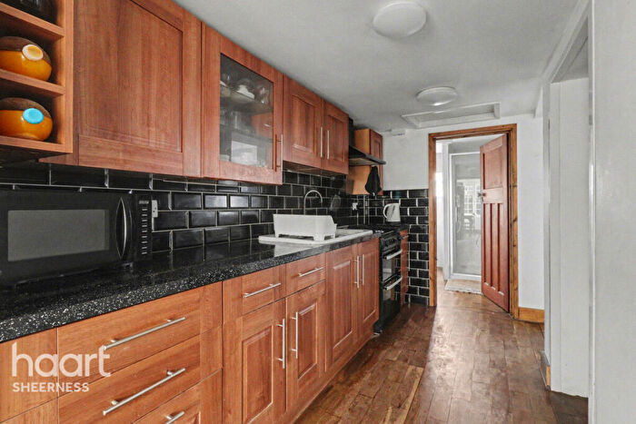 2 Bedroom Bungalow For Sale In Elm Way, Eastchurch Kent, ME12