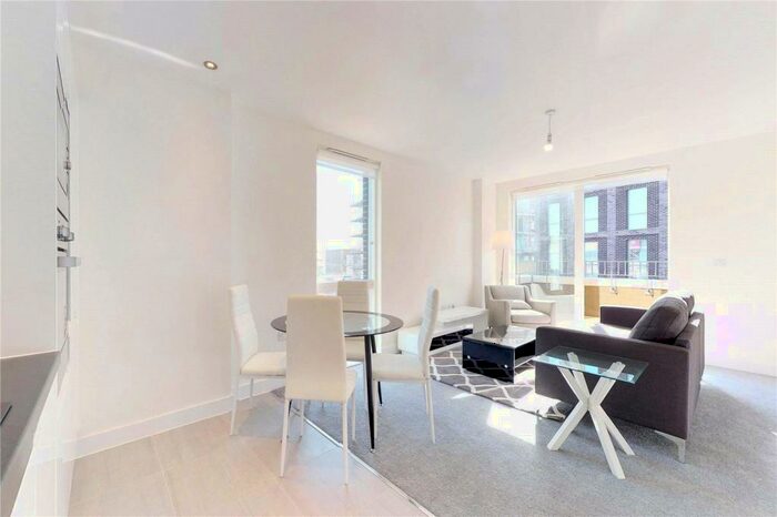 2 Bedroom Flat To Rent In Bellow House, Harrow On The Hill, HA1