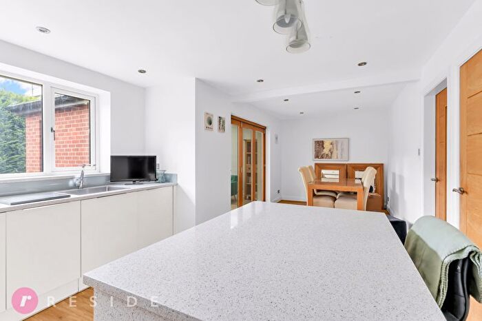 4 Bedroom Detached House For Sale In Tern Close, Bamford, Rochdale, OL11