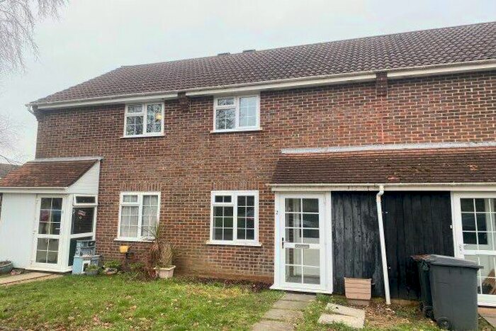 2 Bedroom Property To Rent In The Green, Romsey, SO51