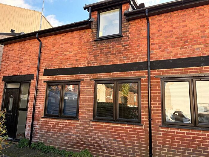 2 Bedroom Flat To Rent In Arundel Road, Dorking, RH4