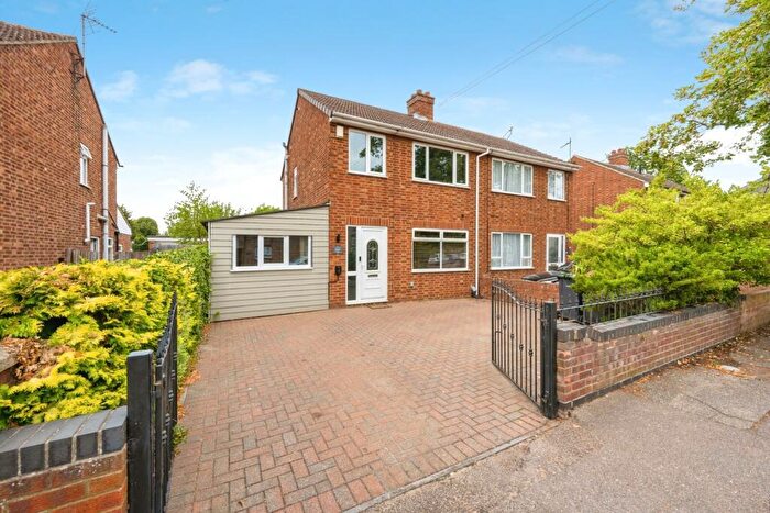 3 Bedroom Semi-Detached House For Sale In Chantry Road, Kempston, Bedford, Bedfordshire, MK42