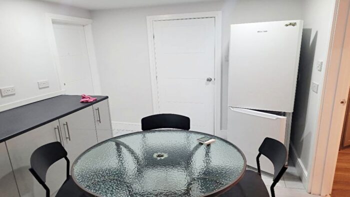 1 Bedroom Flat To Rent In Arundel Gardens, Burnt Oak, Edgware, HA8