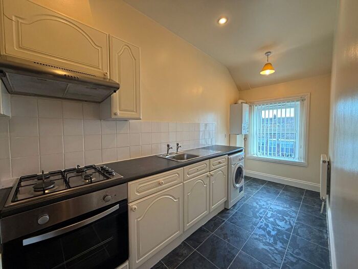 2 Bedroom Flat To Rent In Lansdowne Street, Southsea, Hampshire, PO5