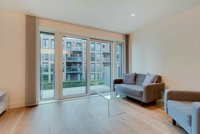 1 Bedroom Flat To Rent In Duke Of Wellington Avenue, Woolwich, London, SE18