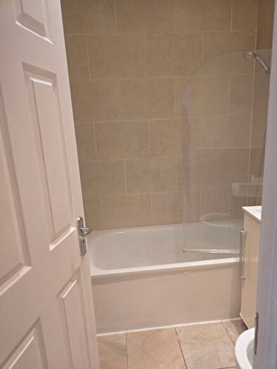 1 Bedroom Flat To Rent In Bonnersfield Lane, Harrow, HA1