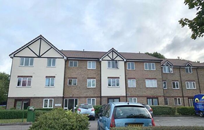 1 Bedroom Apartment To Rent In Lapwing Court, Raven Close, Colindale, NW9