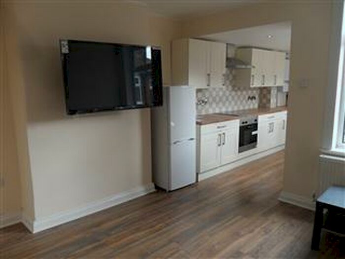 1 Bedroom Flat To Rent In Laceby Street, Lincoln, LN2