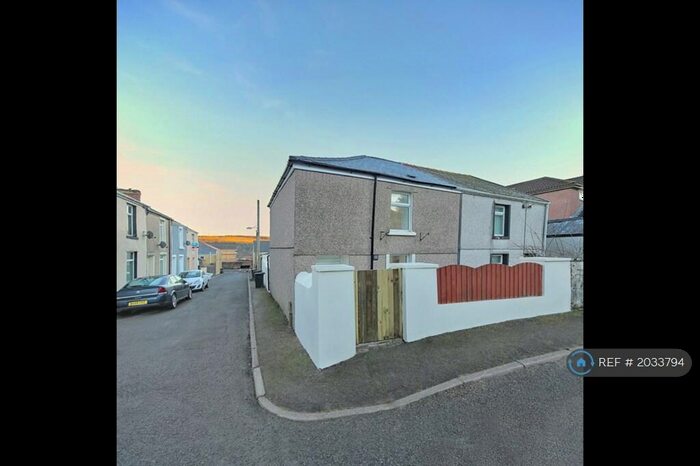 3 Bedroom Semi-Detached House To Rent In Rear Earl Street, Tredegar, NP22