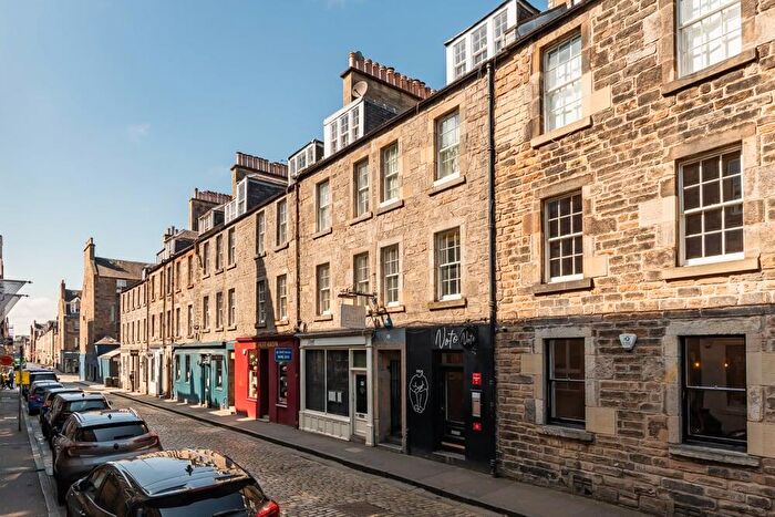 2 Bedroom Flat For Sale In Thistle Street, Edinburgh, EH2