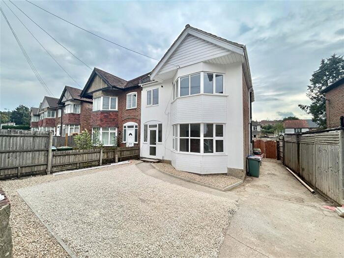 1 Bedroom Apartment To Rent In Bitterne Road West, Southampton, SO18