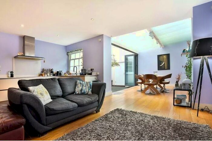 2 Bedroom Apartment To Rent In Camden High Street, London, NW1