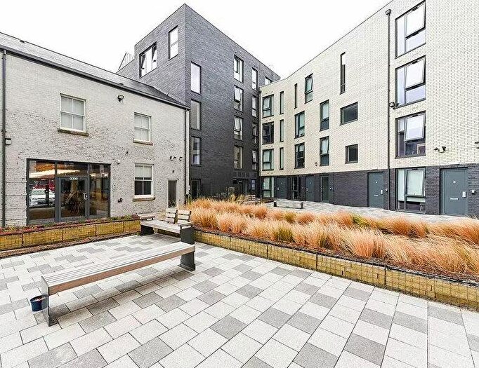 Apartment To Rent In Suffolk Road, S2