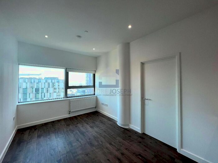 2 Bedroom Flat To Rent In Wellesley Road, West Croydon, CR0