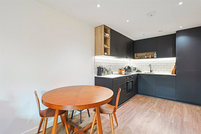 1 Bedroom Apartment For Sale In East Drive, Beaufort Park, Colindale, NW9