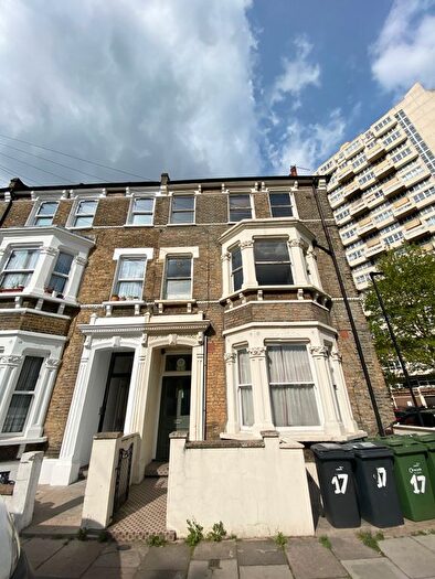 Studio To Rent In Clitheroe Road, London, SW9