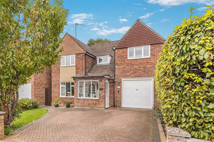 4 Bedroom Detached House For Sale In Elizabeth Rise, Banbury, OX16