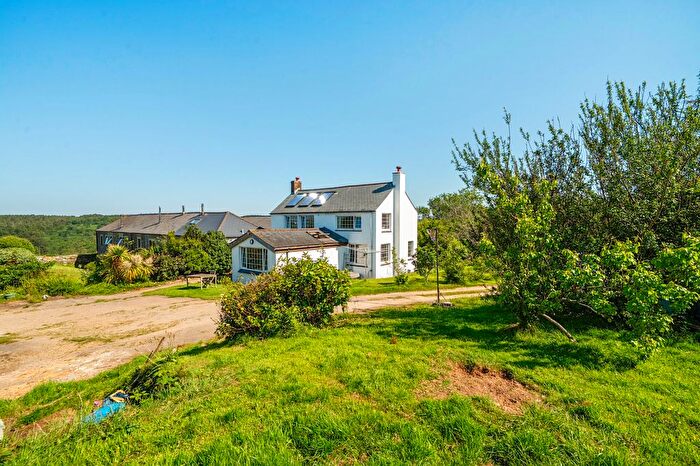 3 Bedroom Country House For Sale In Penmount, Truro, TR4