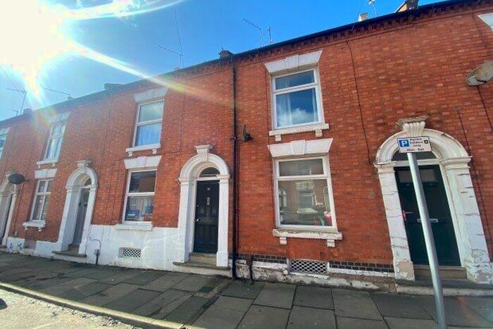 2 Bedroom Property To Rent In Alexandra Road, Northampton, NN1