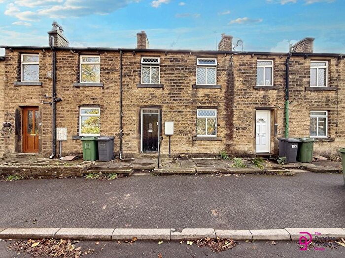 2 Bedroom Cottage For Sale In Abbey Road, Shepley, HD8