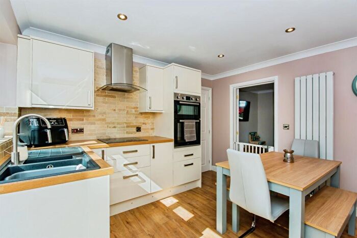 3 Bedroom Detached House For Sale In Beechings Close, Wisbech St. Mary, Wisbech, PE13