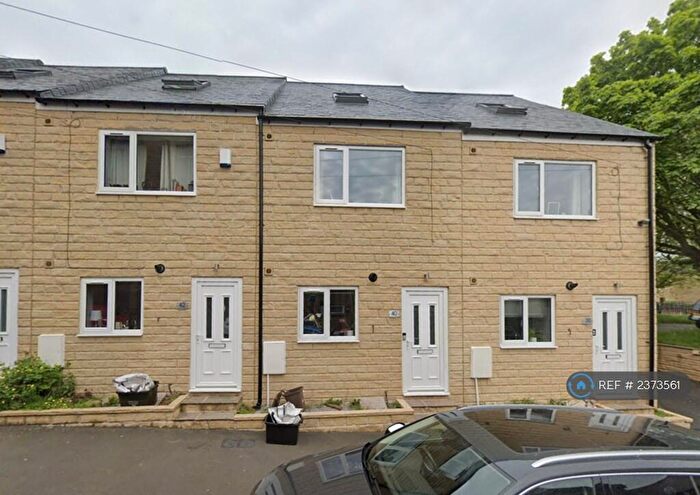 4 Bedroom Terraced House To Rent In James Street, Elland, HX5
