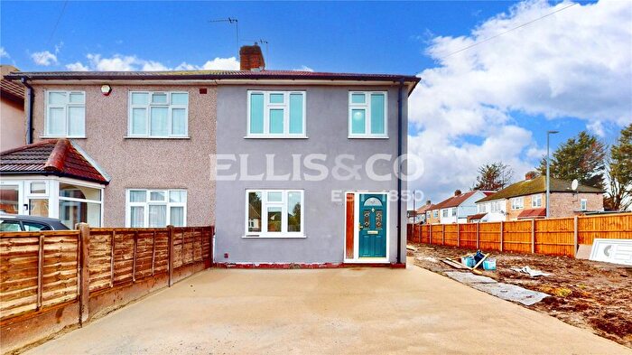 4 Bedroom Terraced House To Rent In Willow Tree Lane, Hayes, UB4