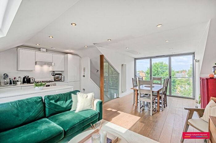 2 Bedroom Flat To Rent In Shepherds Bush Road, London, W6