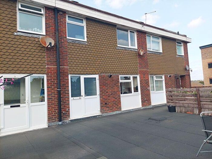 3 Bedroom Apartment For Sale In Adastral Square, Poole, BH17