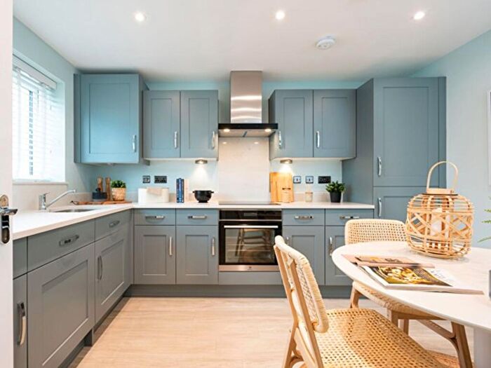 3 Bedroom Semi-Detached House For Sale In Farthings Row, Selsey, PO20
