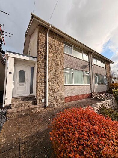 3 Bedroom Semi-Detached House To Rent In Blaen Nant, Llanelli, SA14
