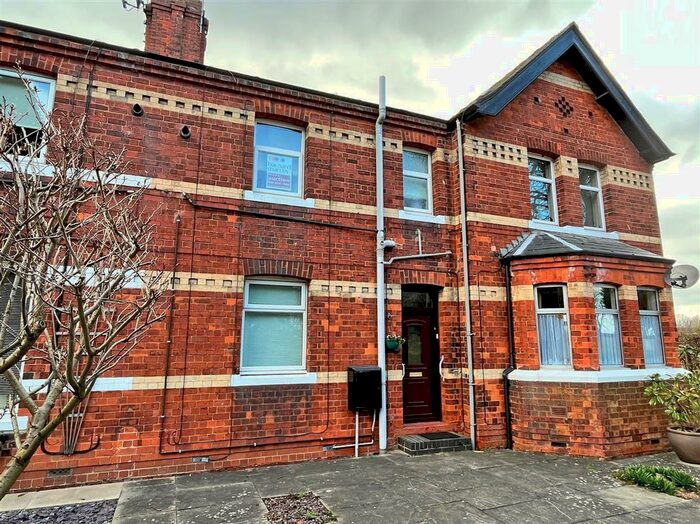 3 Bedroom Terraced House For Sale In Millhouse Woods Lane, Cottingham, HU16