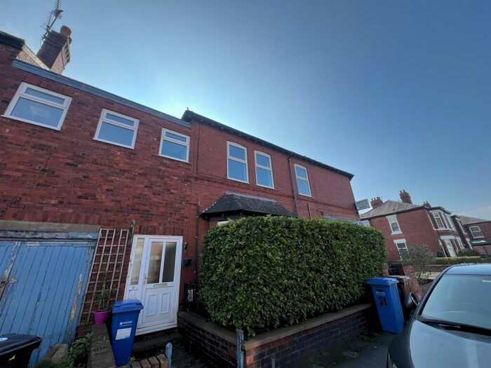 1 Bedroom House To Rent In Wellington Grove, Shaw Heath, Stockport, SK2