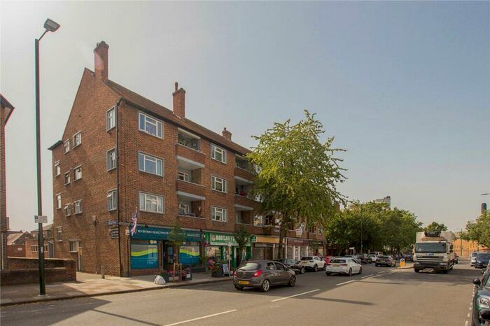 2 Bedroom Apartment To Rent In Mortlake High Street, Mortlake, London, SW14