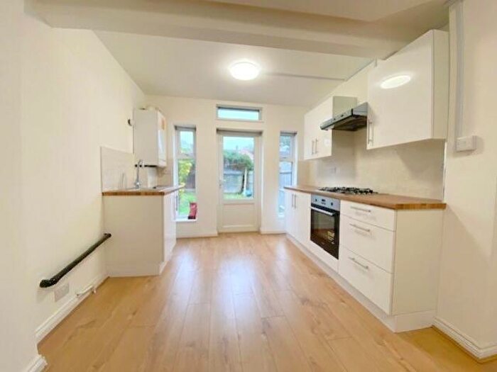 2 Bedroom Ground Maisonette To Rent In Dryden Road, Harrow, Middlesex, HA3