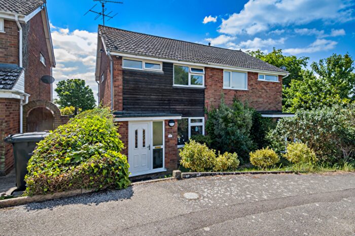 3 Bedroom Semi-Detached House For Sale In Headingham Close, Ipswich, IP2