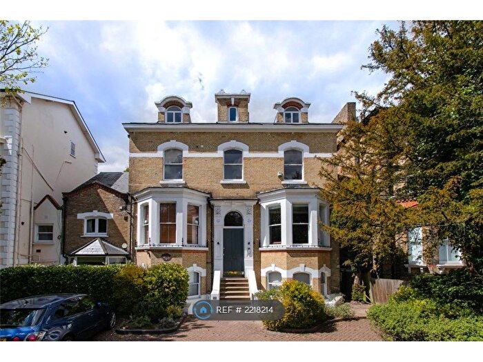 2 Bedroom Flat To Rent In Church Road, London, SE19