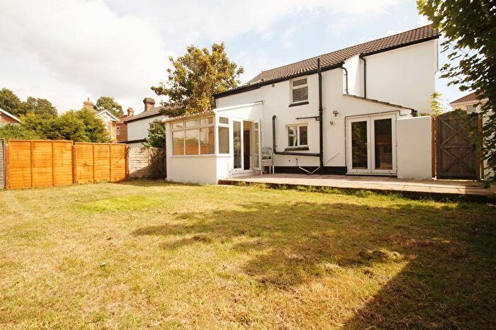 5 Bedroom Detached House To Rent In Ridley Road, Winton, BH9