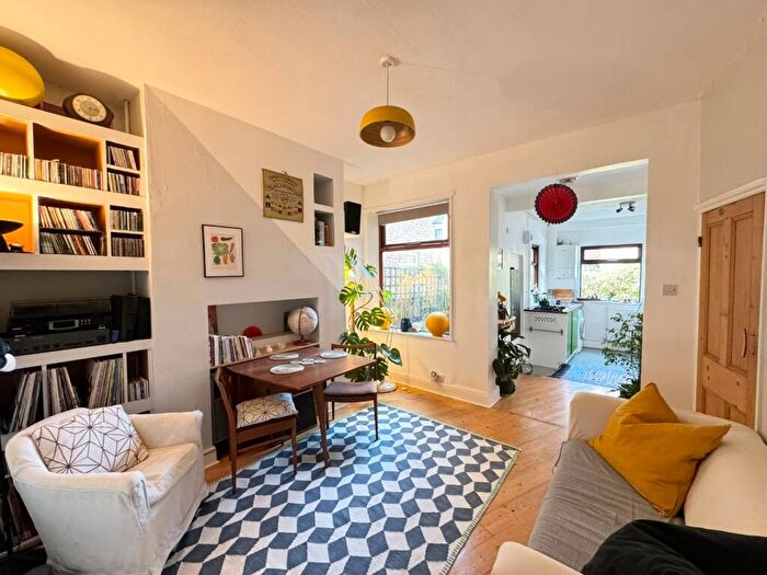 3 Bedroom Terraced House For Sale In York Avenue, Whalley Range, M16