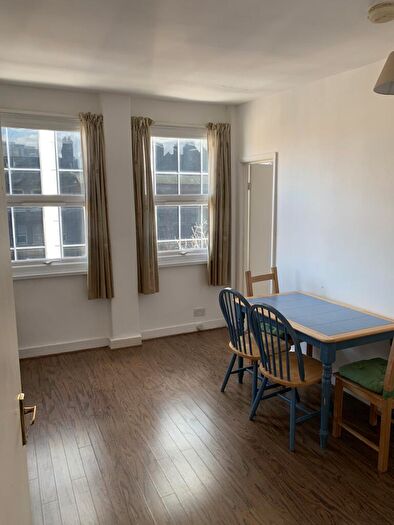 1 Bedroom Flat To Rent In New Road, Tower Hamlets, London, E1