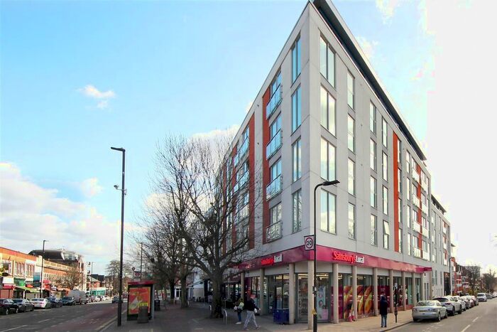 2 Bedroom Flat For Sale In Granville Gardens, W5