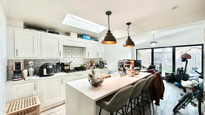4 Bedroom Terraced House To Rent In Upperton Road West, London, E13